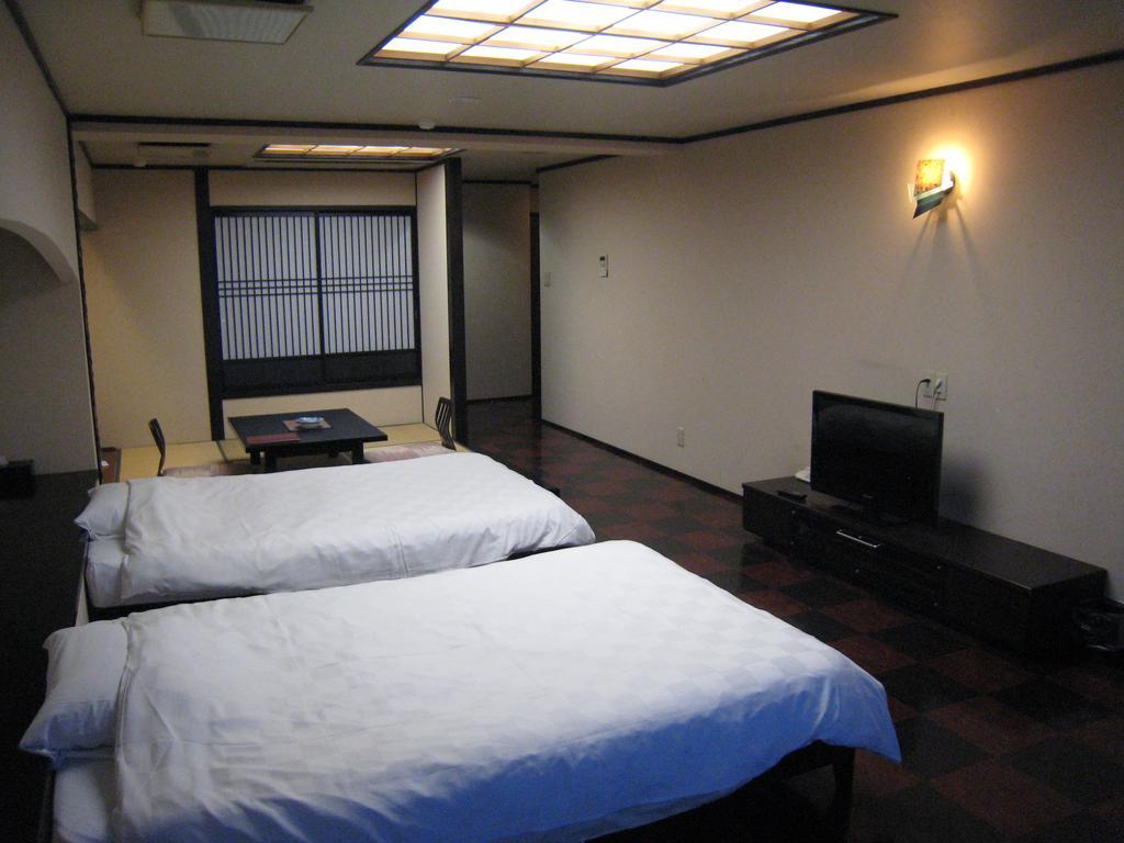 Utsumionsen Ichizu Hotel Aichi Kültér fotó